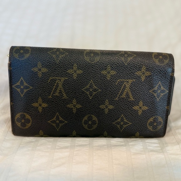 Louis Vuitton Black and Gold Monogram Clutch - Picture 5 of 6